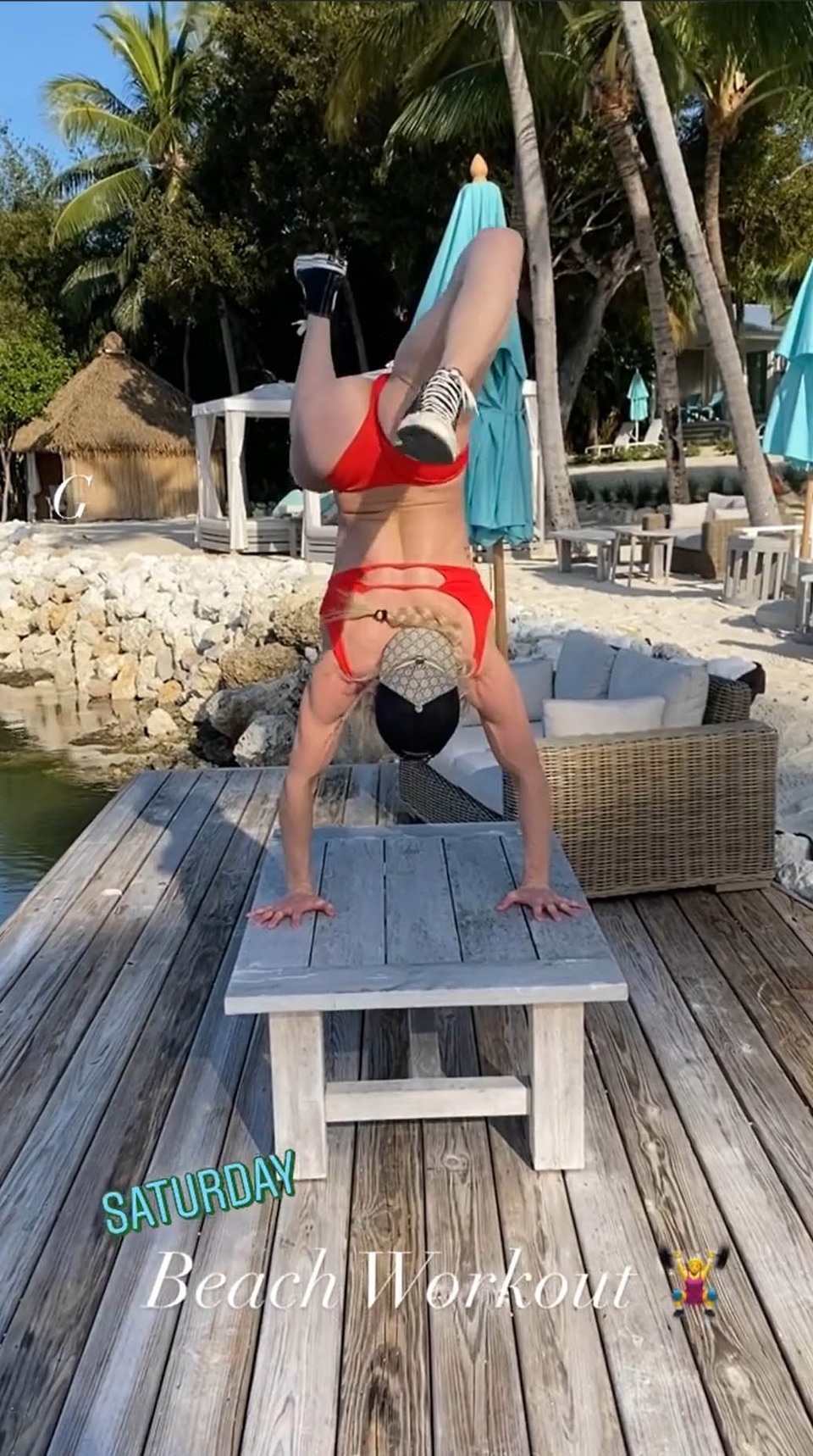 Nữ đô vật xinh đẹp tự tin diện bikini khoe thành quả tập luyện - 2 Nữ đô vật xinh đẹp tự tin diện bikini khoe thành quả tập luyện - 2