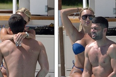 Amber Turner bốc lửa tái hợp tình cũ