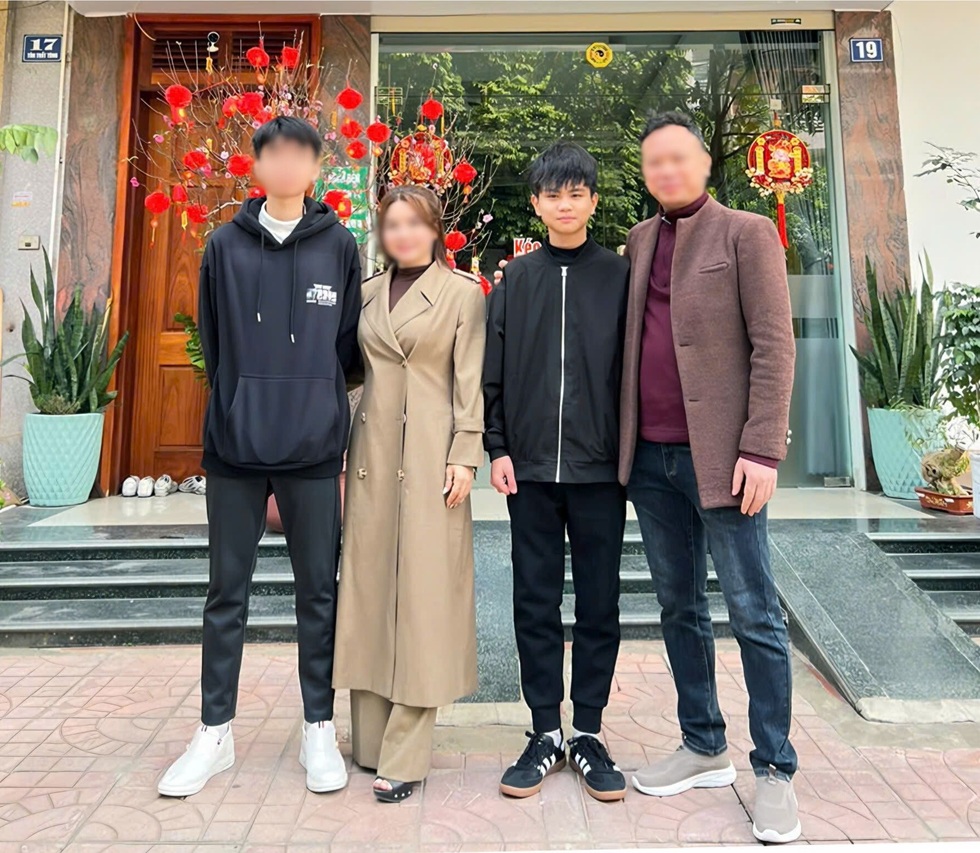 Con trai 14 tuổi mất tích trong buổi đi bơi, cha tha thiết nhờ tìm - 1 Con trai 14 tuổi mất tích trong buổi đi bơi, cha tha thiết nhờ tìm - 1