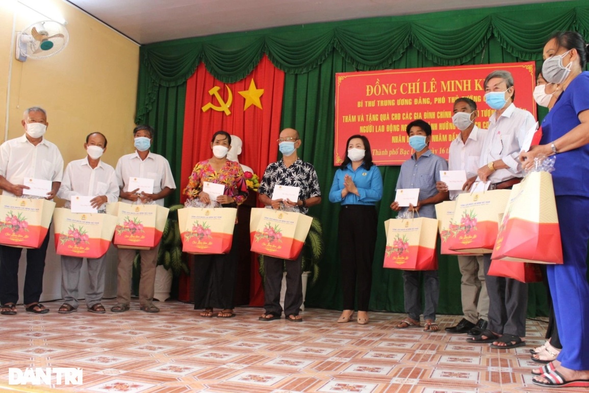 Phó Thủ tướng tặng quà Tết gia đình chính sách, người khó khăn tại Bạc Liêu - 5 Phó Thủ tướng tặng quà Tết gia đình chính sách, người khó khăn tại Bạc Liêu - 5
