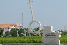 Thủ tướng trả lời chất vấn về "phong trào" xây quảng trường hoành tráng