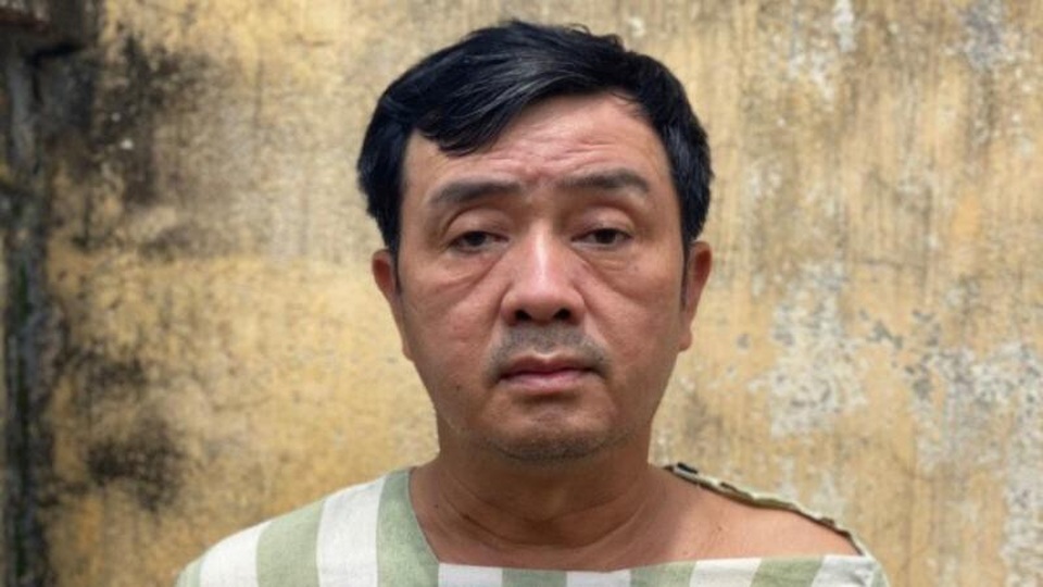 Mâu thuẫn khi tránh xe, tài xế xe ô tô khách đánh đồng nghiệp tử vong - 1 Mâu thuẫn khi tránh xe, tài xế xe ô tô khách đánh đồng nghiệp tử vong - 1