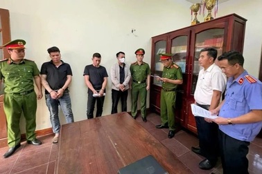 Khởi tố nhóm đối tượng lao vào phòng khám nha khoa đánh người