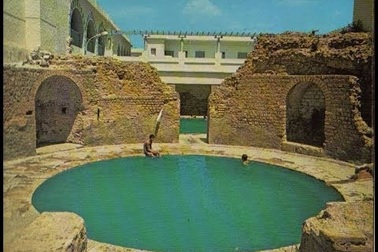 Nhà tắm 2000 năm tuổi vẫn "đắt khách"