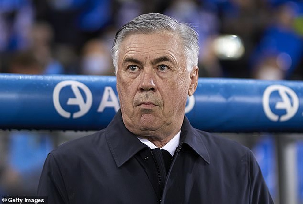 Real Madrid giành 3 điểm trước Sociedad, Barcelona gục ngã dưới tay Betis - 11 Real Madrid giành 3 điểm trước Sociedad, Barcelona gục ngã dưới tay Betis - 11