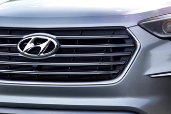 Hyundai Santa Fe bị tố vỡ động cơ khi chưa hết hạn bảo hành