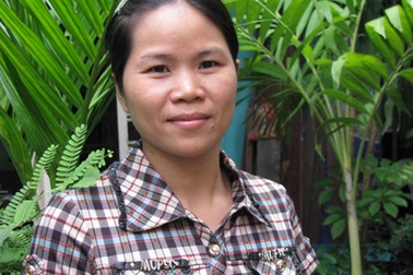 Cô giáo trẻ đam mê viết truyện bằng tiếng Pháp 