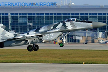 Nga bắn rơi tiêm kích MiG-29, 10 máy bay không người lái Ukraine