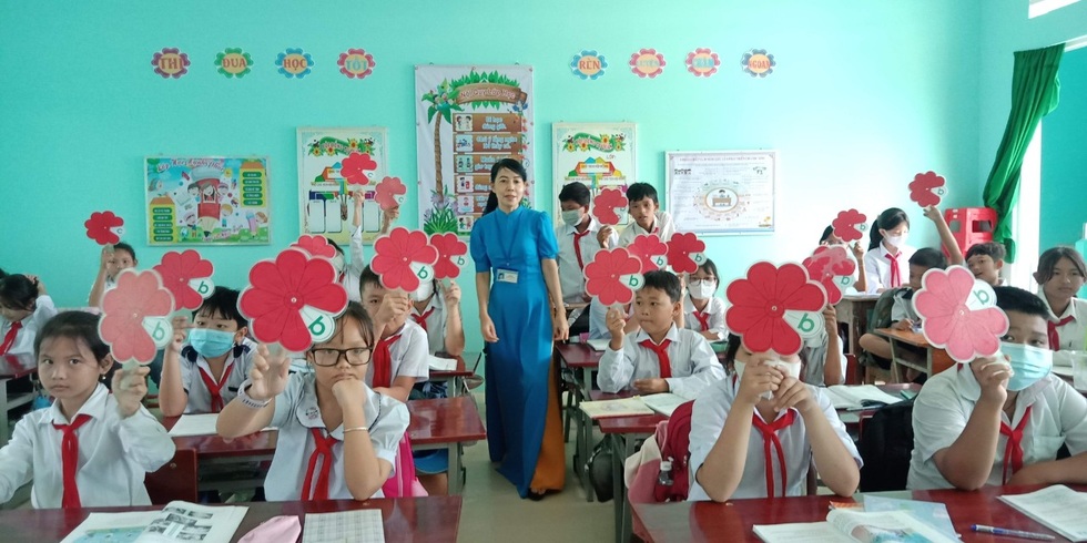 Nhà giáo Nhân dân đặc biệt năm 2024: Cuộc đời giáo viên cho tôi mọi thứ - 4