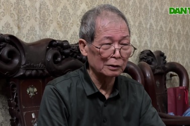 Ông Đức Dụ chia sẻ về thời khắc cầm trên tay bản tin chiến thắng