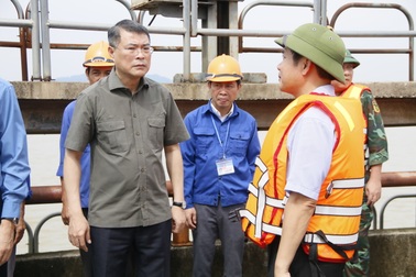 "Trường hợp phải xả lũ, an toàn tính mạng nhân dân là quan trọng nhất"