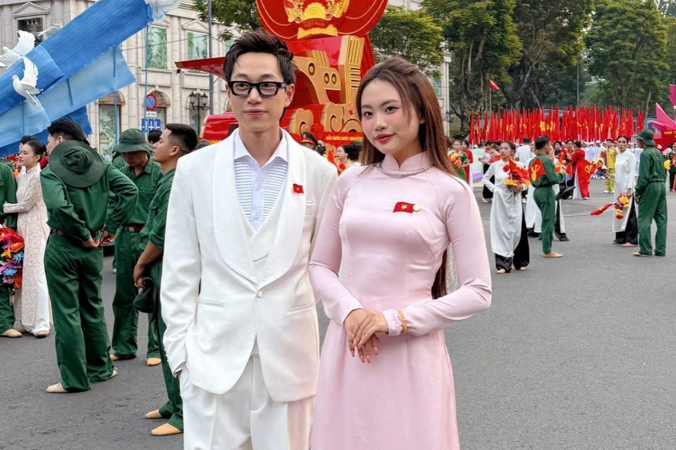 Những ca khúc khiến hàng triệu người xúc động trong đại lễ 30/4 - 2 Những ca khúc khiến hàng triệu người xúc động trong đại lễ 30/4 - 2