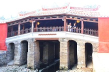 Du khách đến Hội An: "Chùa Cầu bên ngoài đẹp hơn hình trên mạng"