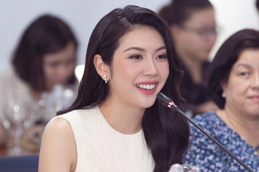 Á hậu Thúy Vân từng bị bạn bè cô lập, vực dậy tinh thần nhờ đọc sách