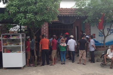 Nạn nhân bị chồng tẩm xăng đốt tại quán cà phê đã tử vong