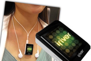 iRiver S10 - Đối thủ cạnh tranh của iPod Shuffle 2G?