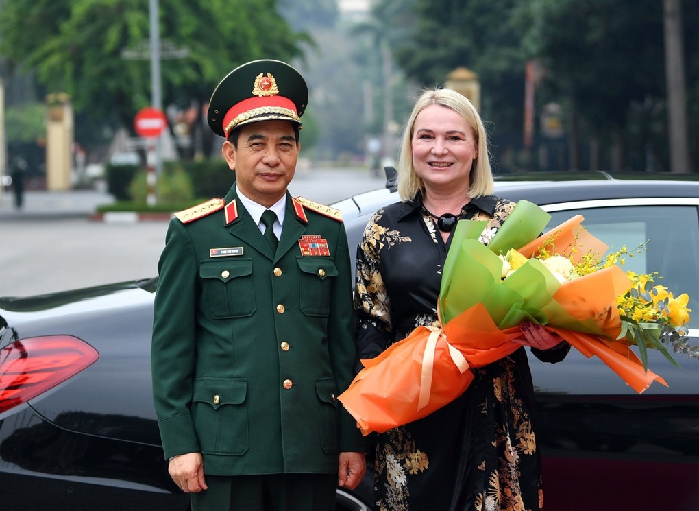 Bộ trưởng Quốc phòng CH Czech thăm Việt Nam, dự triển lãm Quốc phòng quốc tế - 1 Bộ trưởng Quốc phòng CH Czech thăm Việt Nam, dự triển lãm Quốc phòng quốc tế - 1