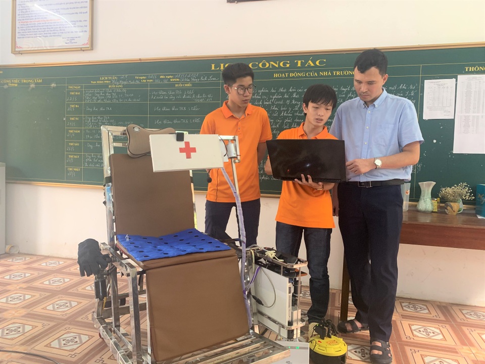 Sự khác biệt giữa hai dự án đạt giải Nhất khoa học kỹ thuật gây xôn xao - 4 Sự khác biệt giữa hai dự án đạt giải Nhất khoa học kỹ thuật gây xôn xao - 4
