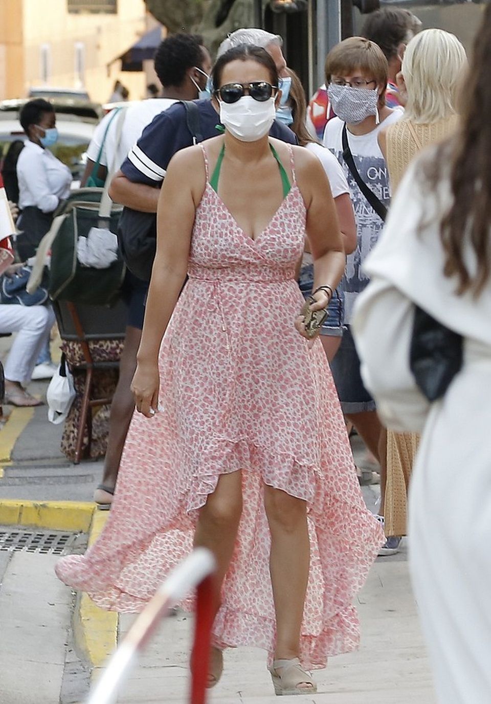 Cuộc sống kín tiếng nhưng hạnh phúc của vợ chồng Củng Lợi - 9 Cuộc sống kín tiếng nhưng hạnh phúc của vợ chồng Củng Lợi - 9