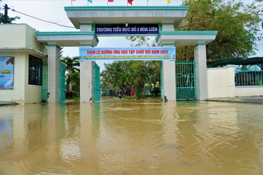 Mưa to gây ngập, gần 30 trường ở Đà Nẵng cho học sinh tạm nghỉ