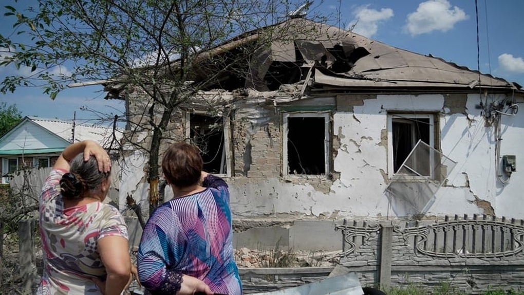 Các vùng biên giới của Nga bị tập kích tên lửa - 1