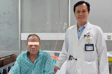 Bệnh viện ở TPHCM lập kỳ tích cứu sống cụ ông 95 tuổi tắc mạch máu não