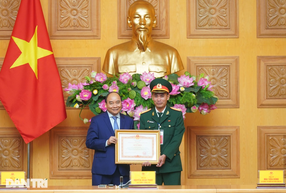 Thủ tướng: Xúc động với những câu chuyện cổ tích có thật trong đời thường - 9 Thủ tướng: Xúc động với những câu chuyện cổ tích có thật trong đời thường - 9