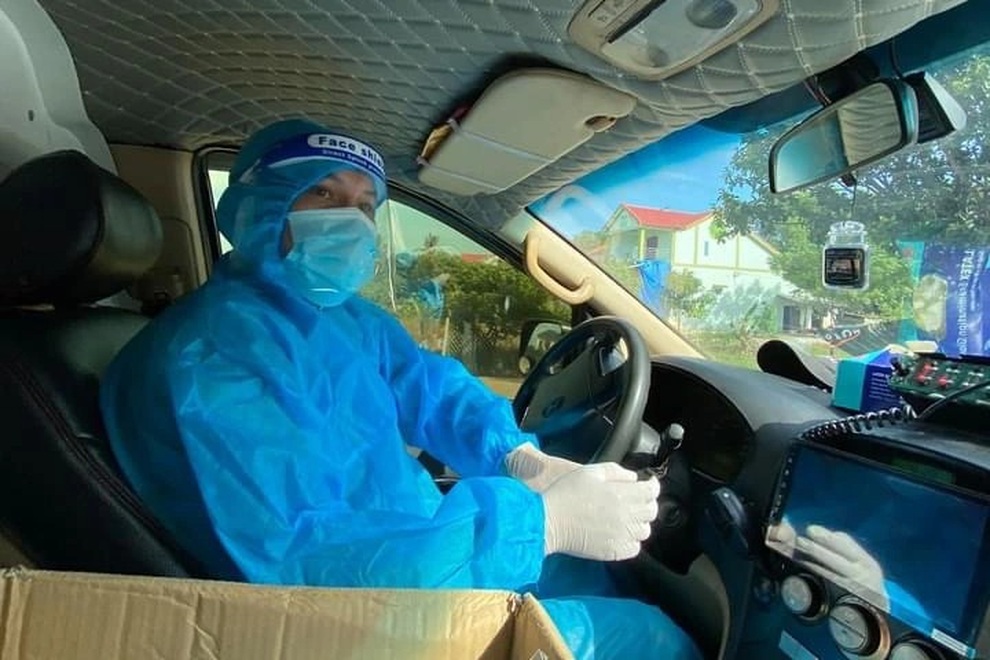 Sau hành trình đi bộ, đạp xe hơn 1.000 km, người đàn ông đã được chở về quê - 4 Sau hành trình đi bộ, đạp xe hơn 1.000 km, người đàn ông đã được chở về quê - 4