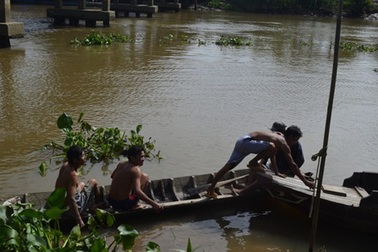 Bất lực với cá “khủng”đã dính câu