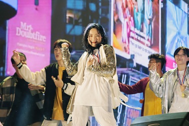 Học sinh Ams đón mùa hè bằng đêm hội đua tài đầy màu sắc