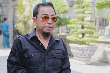 Nghệ sĩ Hồng Tơ bị bắt khi đang đánh bạc tại quán cà phê của mình