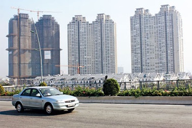 Vì sao nhà, đất nguội lạnh quá lâu?