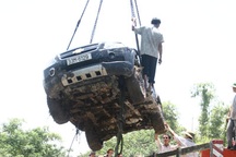 Ô tô lao xuống sông Nhuệ, 3 người chết