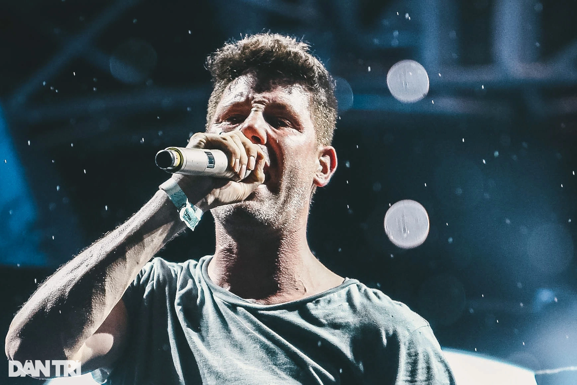 Hàng nghìn bạn trẻ quẩy hết mình với lễ hội âm nhạc EDM số một Việt Nam - 6 Hàng nghìn bạn trẻ quẩy hết mình với lễ hội âm nhạc EDM số một Việt Nam - 6