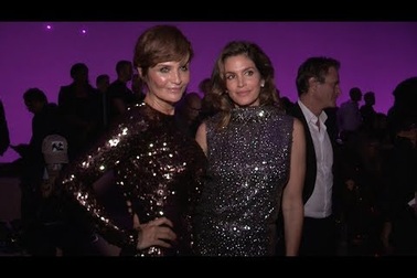Cindy Crawford tái ngộ Helena Christensen