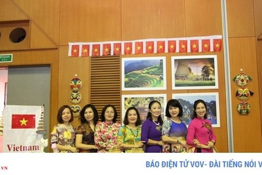 Nét văn hóa Việt Nam tại Tiệc trà nữ cán bộ Ngoại giao