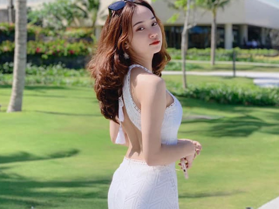 Vẻ đẹp ngọt ngào của nữ sinh Kinh tế khiến dân mạng tan chảy - 15 Vẻ đẹp ngọt ngào của nữ sinh Kinh tế khiến dân mạng tan chảy - 15