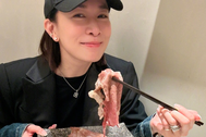 Phở Việt ở Hong Kong dùng đèn khò làm chín thịt bò gây tranh cãi dữ dội