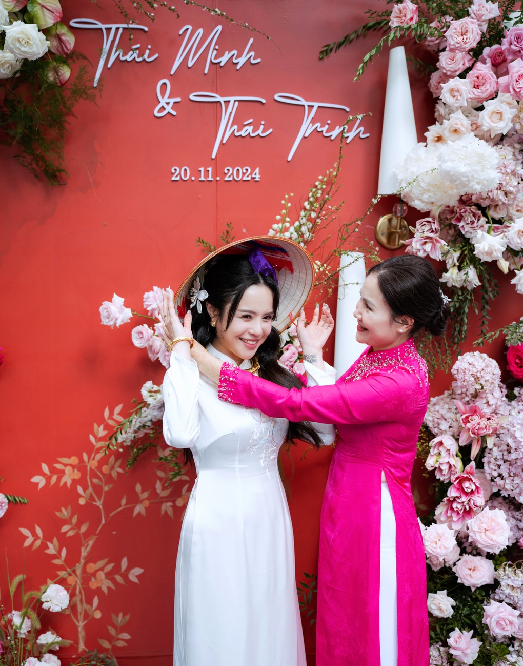 Thái Trinh xúc động tưởng nhớ mẹ quá cố trong lễ cưới với chồng kém 6 tuổi - 10 Thái Trinh xúc động tưởng nhớ mẹ quá cố trong lễ cưới với chồng kém 6 tuổi - 10