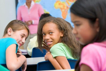 Nạn bắt nạt học đường: Cha mẹ có nên dạy con đánh lại?