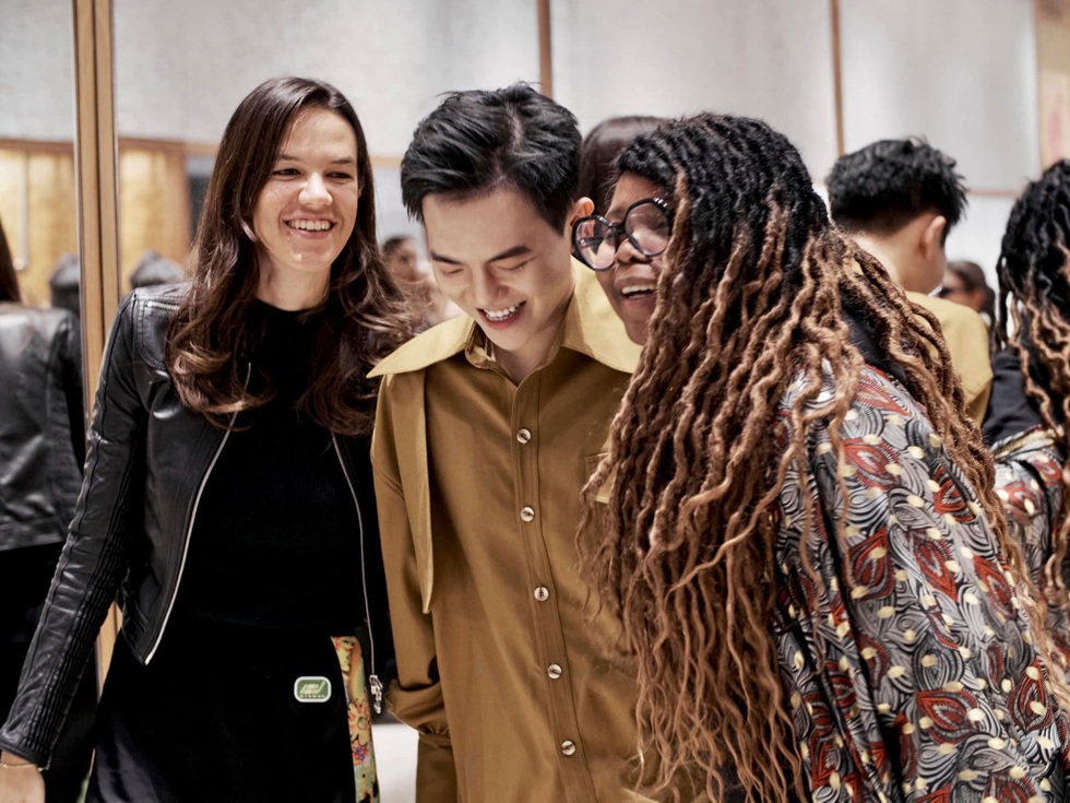 NTK Phan Đăng Hoàng: Tôi không sinh ra trong gia đình trâm anh thế phiệt - 10 NTK Phan Đăng Hoàng: Tôi không sinh ra trong gia đình trâm anh thế phiệt - 10