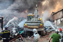 Vụ cháy kho xưởng ở Hà Nội: Thượng tá công an tham gia chữa cháy bị thương