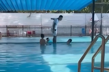 Con trai bị người lớn tát đau điếng, bà mẹ ở Hà Nội rút ra một kinh nghiệm