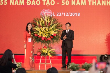 Tưng bừng hoạt động kỷ niệm 50 năm thành lập khoa Kinh tế & Quản lý xây dựng - ĐH Xây dựng