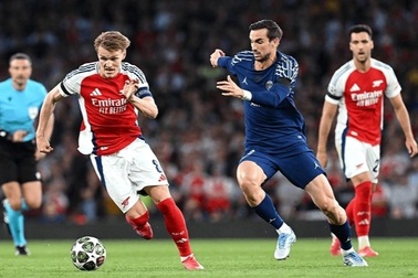 Declan Rice muốn sút phạt tung lưới PSG như trước Real Madrid