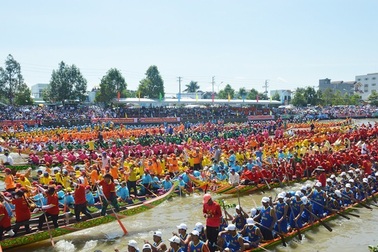 Sóc Trăng tổ chức lễ hội “Oóc Om Bóc - Đua ghe Ngo” năm 2019