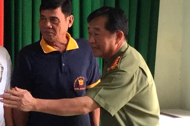 Giám đốc Công an tỉnh "bổ túc" nghiệp vụ cho “hiệp sĩ” Bình Dương