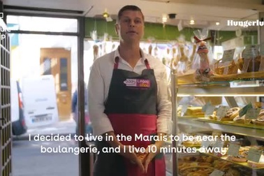 Bánh mỳ hình “của quý” hút khách nườm nượp