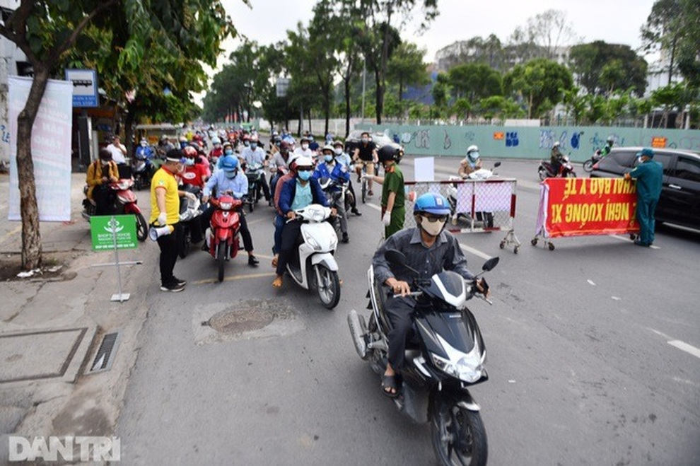 TPHCM khuyến cáo người dân không về quê bằng phương tiện cá nhân - 1 TPHCM khuyến cáo người dân không về quê bằng phương tiện cá nhân - 1