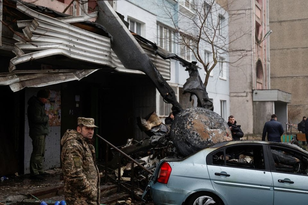 Trực thăng rơi ở Kiev, Bộ trưởng Ukraine và 17 người khác thiệt mạng - 3 Trực thăng rơi ở Kiev, Bộ trưởng Ukraine và 17 người khác thiệt mạng - 3